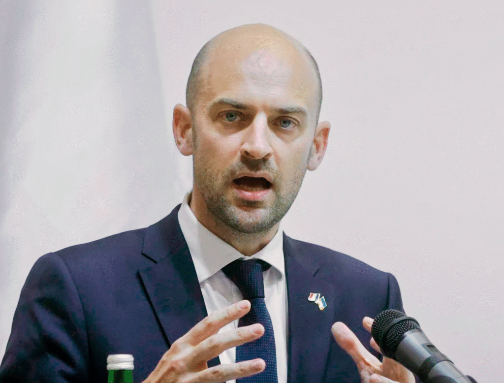 وزير الخارجية الفرنسي: اعتراف باريس بدولة فلسطين رسالة واضحة لحماس بأنها “على خطأ