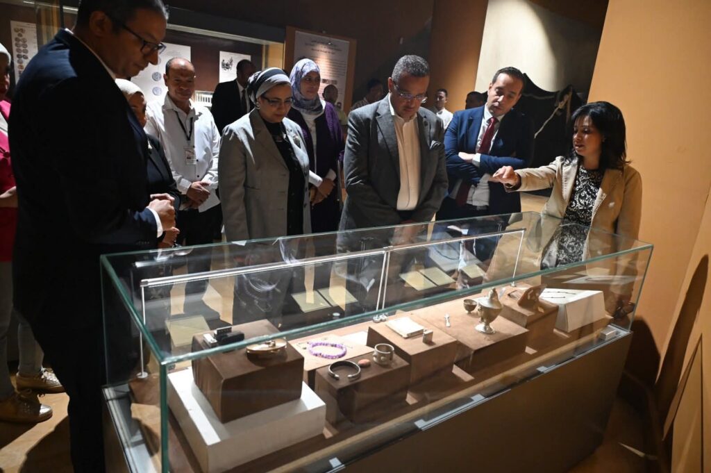 بريق الفضة بمتحف شرم الشيخ