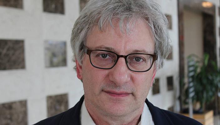 رحيل ديفيد هيرست