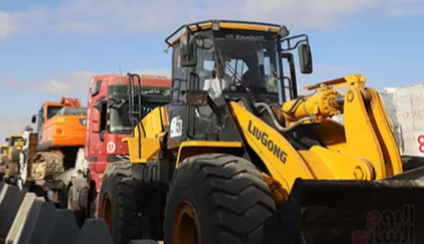 معدات مصرية تعبر رفح لإعمار غزة