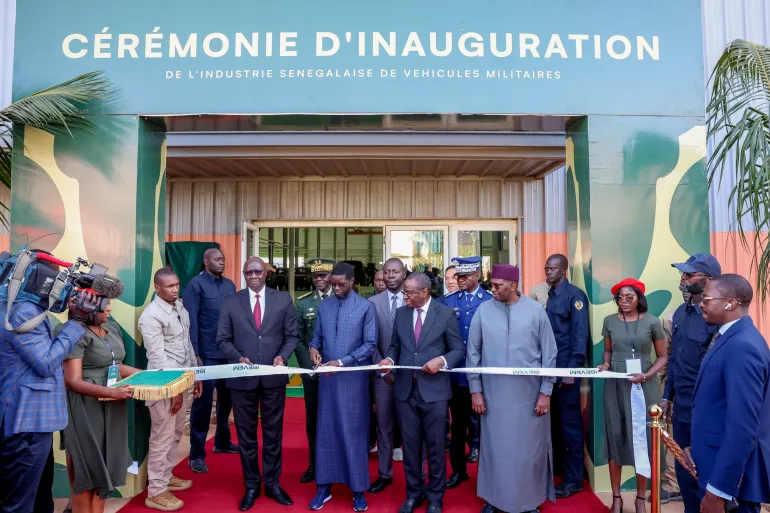 السنغال تدشن أول مصنع وطني للمركبات العسكرية
