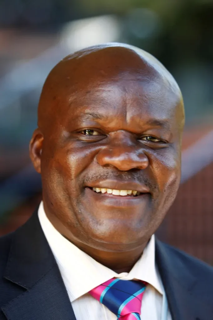 من أدغال الكونغو الى قفص الاتهام…باريس تحكم 30 عاما على قائد كونغولي