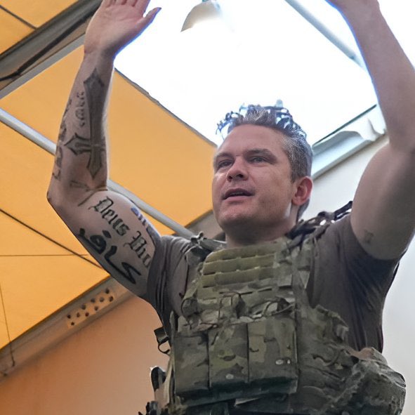 بين وشم الوزير وسموم مواقع التواصل